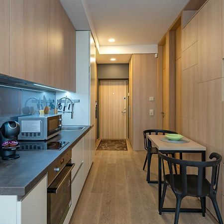Deluxe River View Apartment By Polo Apartment คอนัส ภายนอก รูปภาพ