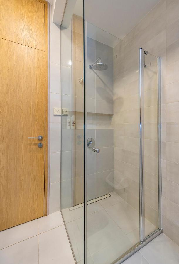 Deluxe River View Apartment By Polo Apartment คอนัส ภายนอก รูปภาพ
