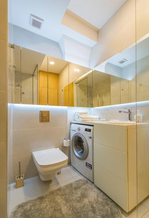 Deluxe River View Apartment By Polo Apartment คอนัส ภายนอก รูปภาพ