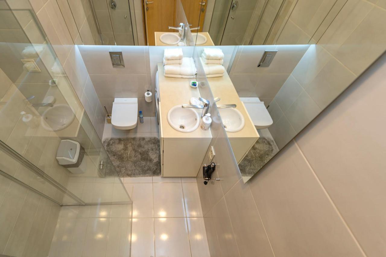 Deluxe River View Apartment By Polo Apartment คอนัส ภายนอก รูปภาพ