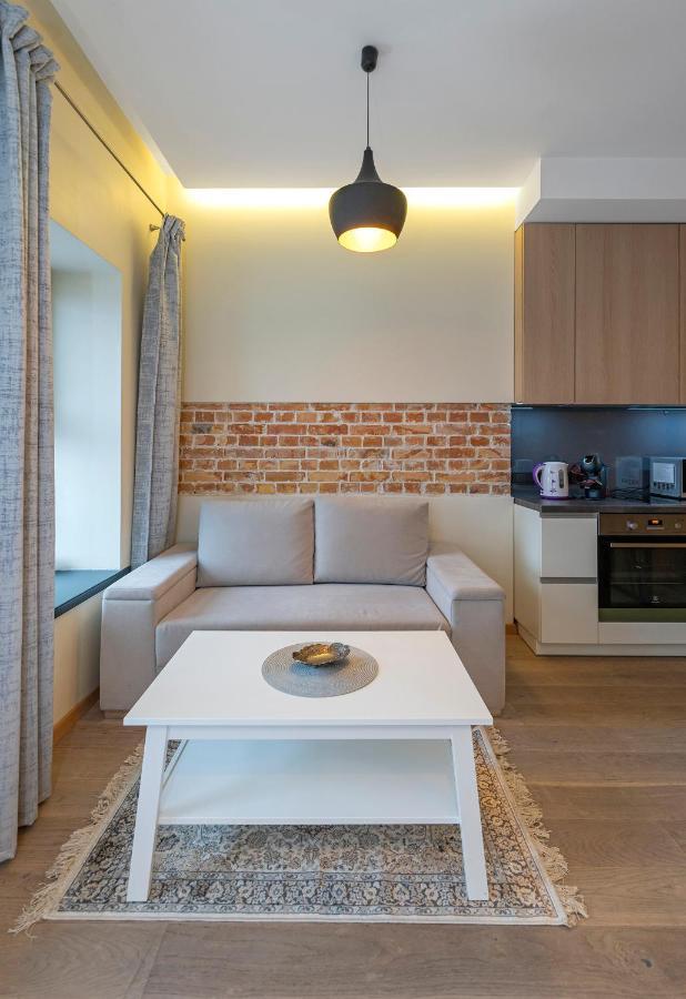 Deluxe River View Apartment By Polo Apartment คอนัส ภายนอก รูปภาพ